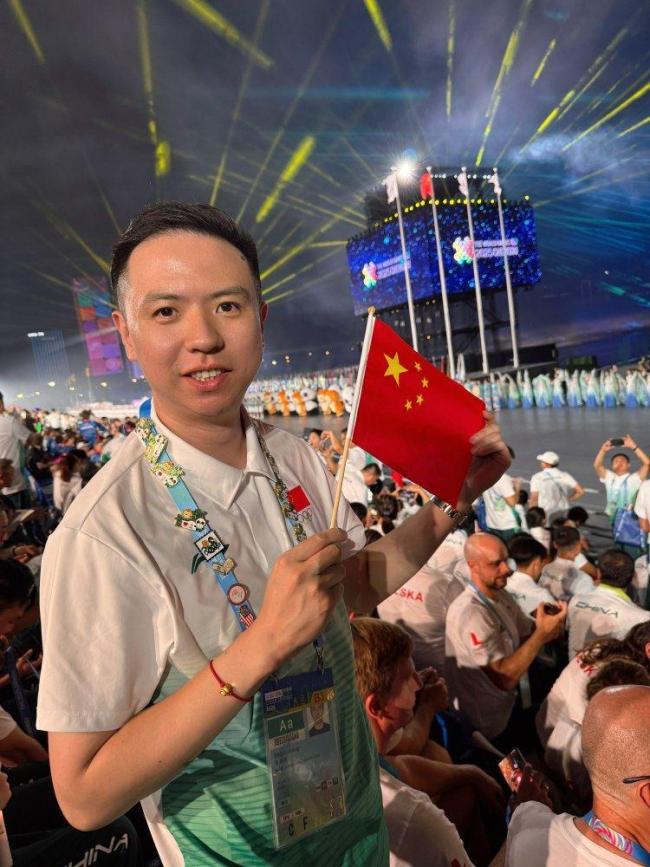队伍不仅比 队伍不仅比